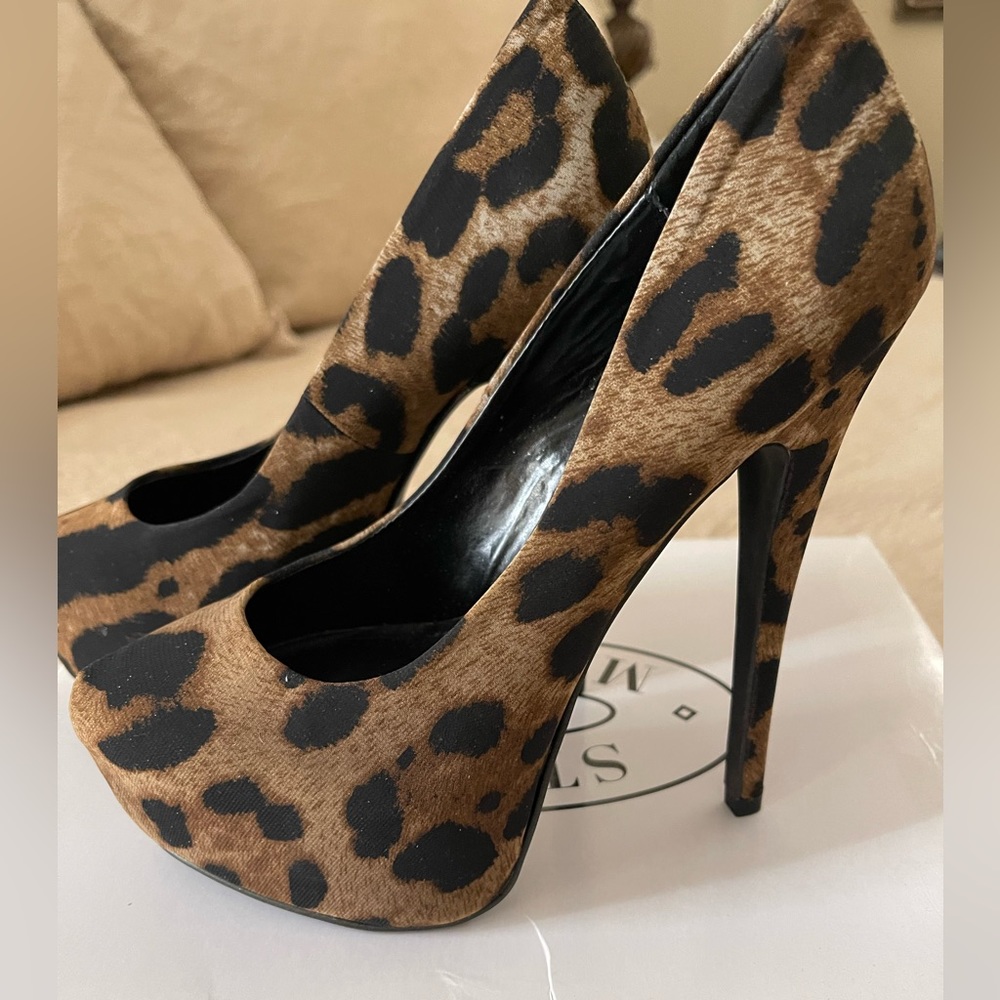 Steve Madden Jancey Leopard Stiletto Heels